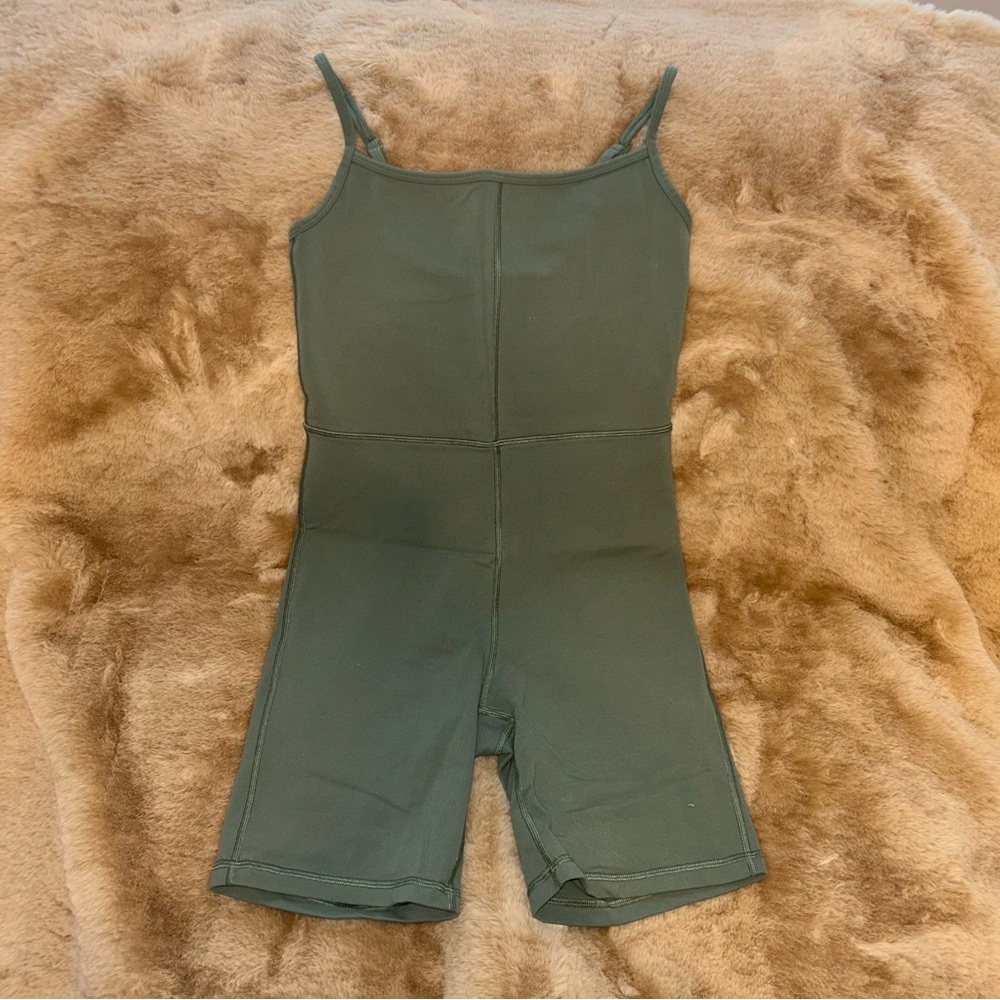 Aritzia Divinity 5in Romper